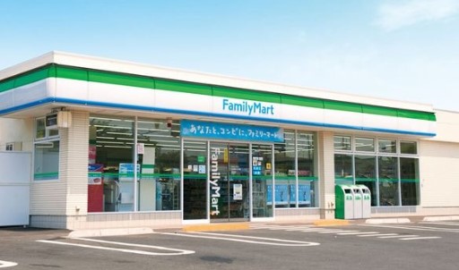 コンビニ　ファミリーマート岡山東古松店（コンビニ）まで379m