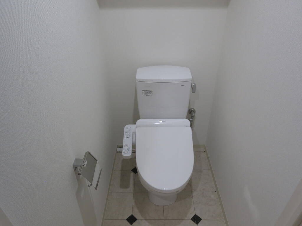 トイレ　※同タイプの参考写真です。