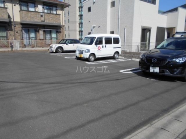 【鎌ケ谷市新鎌ケ谷のアパートの駐車場】