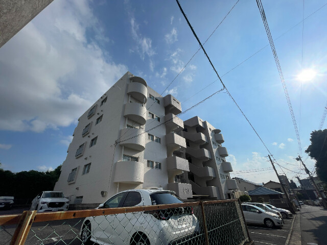 北九州市小倉北区三郎丸のマンションの建物外観