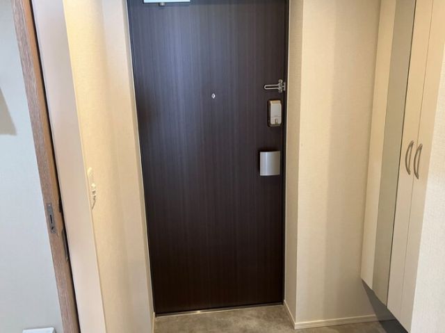 【名古屋市中村区亀島のマンションの玄関】