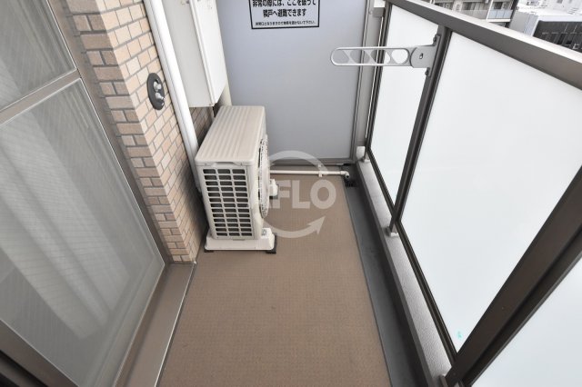 【大阪市北区豊崎のマンションのバルコニー】