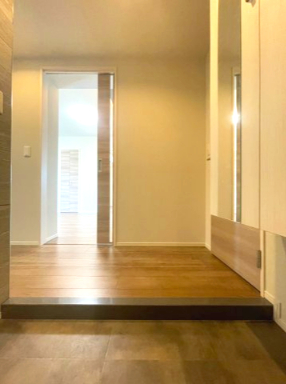 玄関　詳細は、RISUMO江坂本店→06-6155-7137まで♪