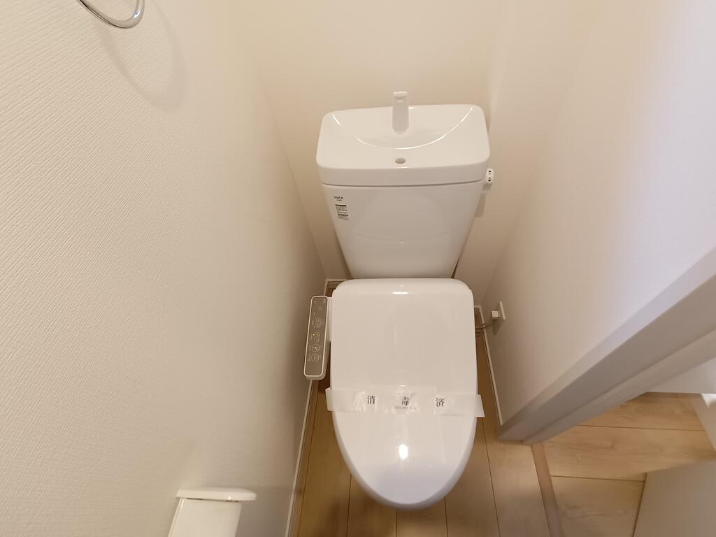 伊・ダンセ壱番館のトイレ写真