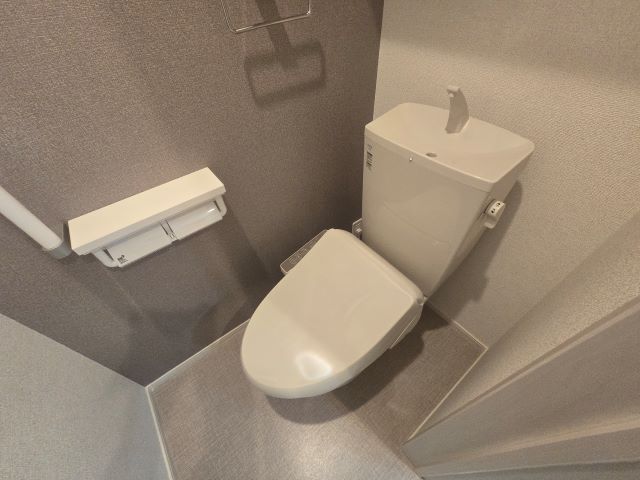 ナイスハッシーIIのトイレ写真
