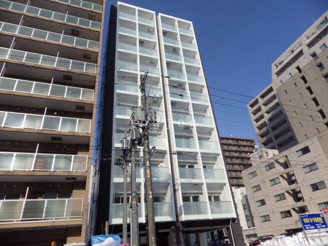 【スペチアーレ札幌の建物外観】