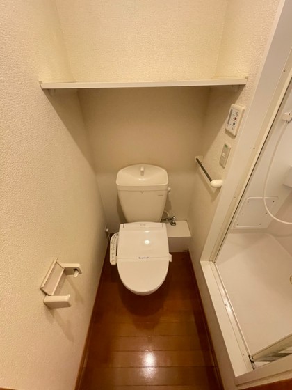 トイレ　※別部屋の写真です