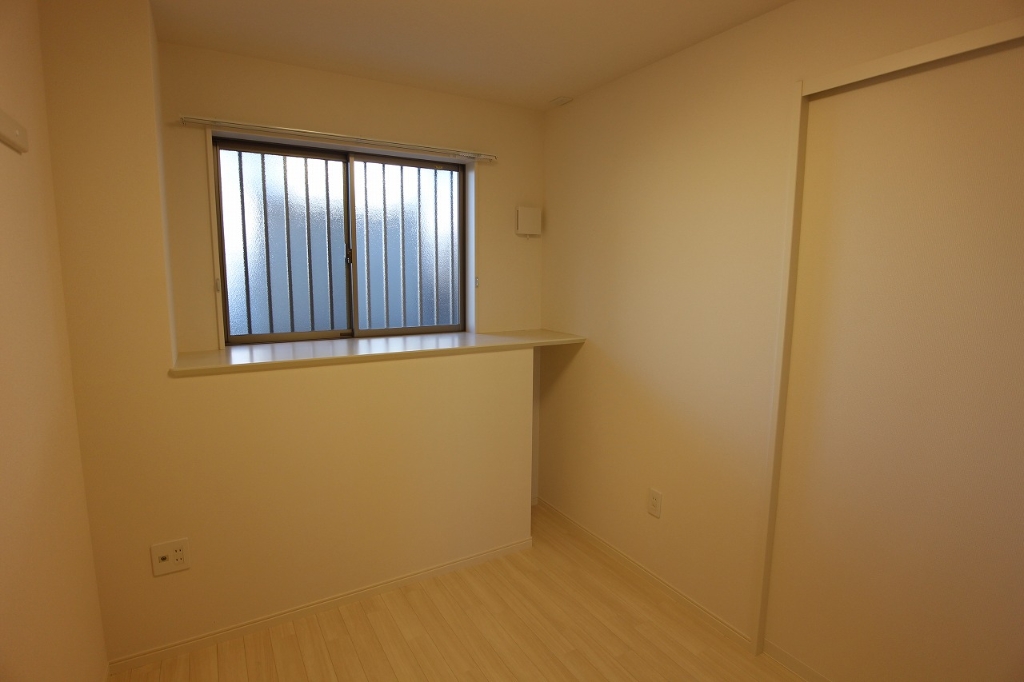 その他　写真は同型シリーズです。