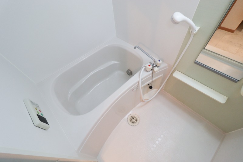 バス・シャワールーム　図面と現状に相違がある場合には現状を優先