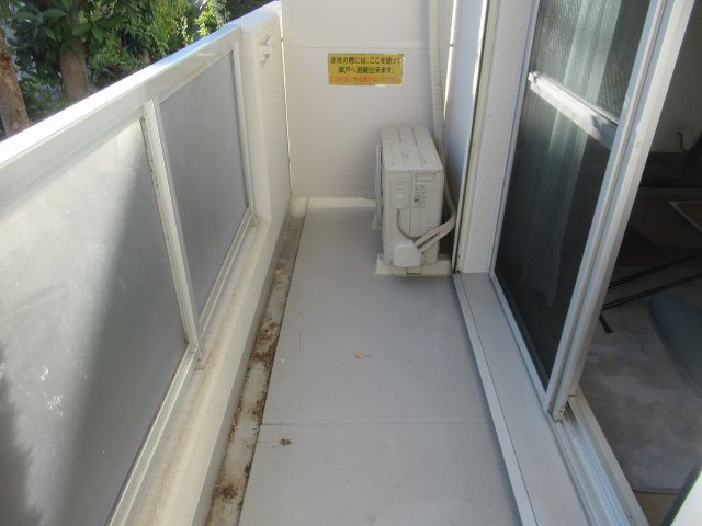 バルコニー　お洗濯にも便利なバルコニー付き