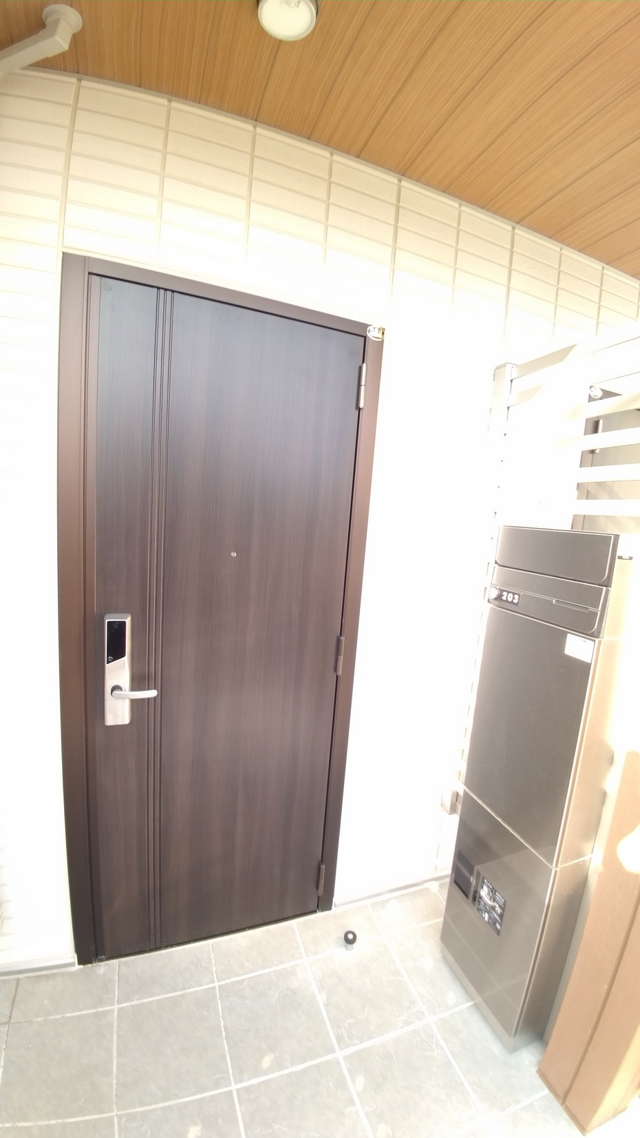 その他設備　非接触カードキー、宅配ボックス