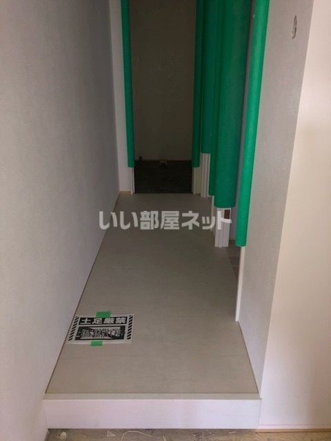 【磐田市上岡田のマンションの玄関】