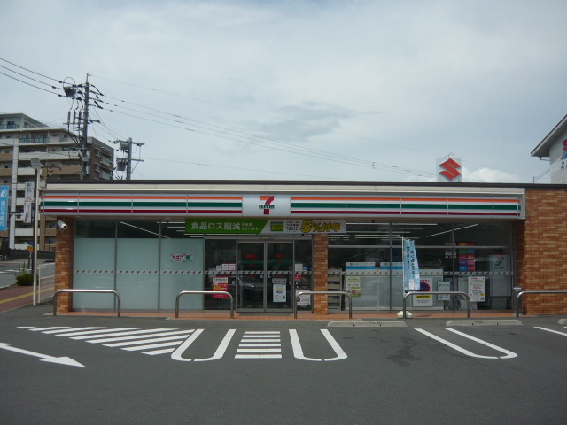 【日置市伊集院町徳重のアパートのコンビニ】