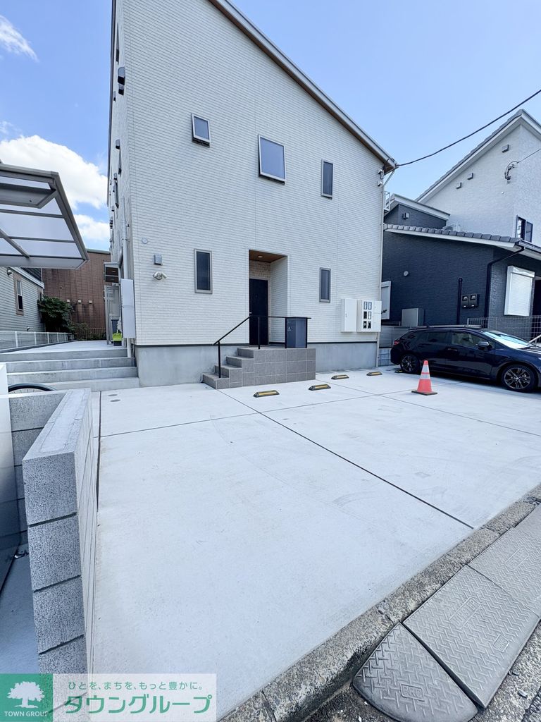 エントランス　駐車場