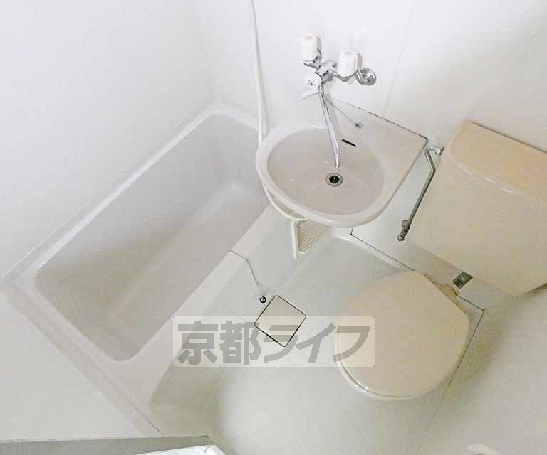 バス・シャワールーム　ユニットバスです