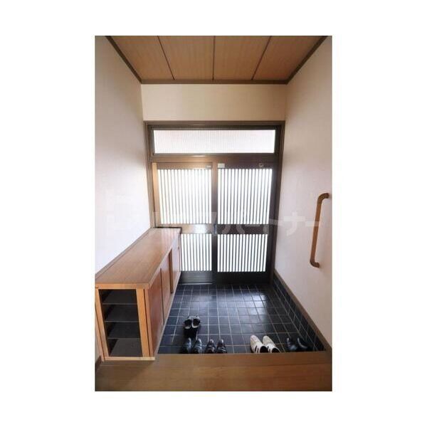 玄関　キッチン