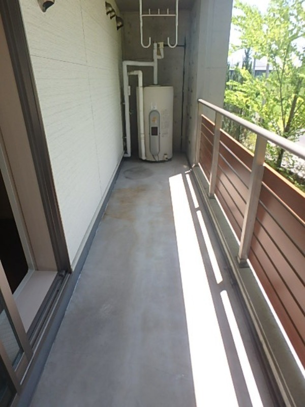 バルコニー　図面と現状に相違がある場合には現状を優先