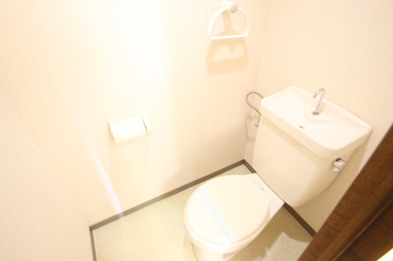 トイレ　※別部屋の写真です