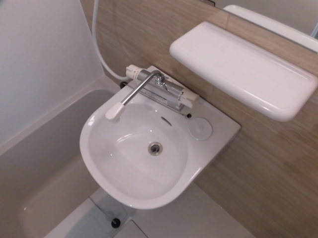 トイレ　洗面台です