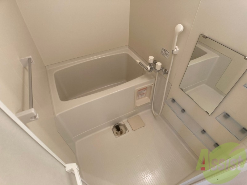 バス・シャワールーム　お風呂です。ゆっくりお風呂につかるのも体に良いですね～