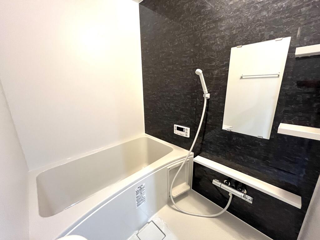 バス・シャワールーム　お風呂も新品♪キレイです！
