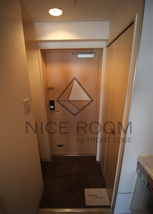 玄関　S-CREA御堂筋本町　玄関