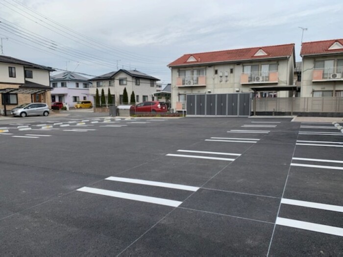 駐車場　駐車場