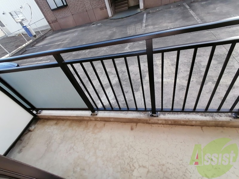 バルコニー　広めなので洗濯物はたくさん干せそうですね。