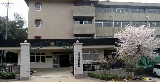 中学校　倉敷市立児島中学校（中学校）まで566m