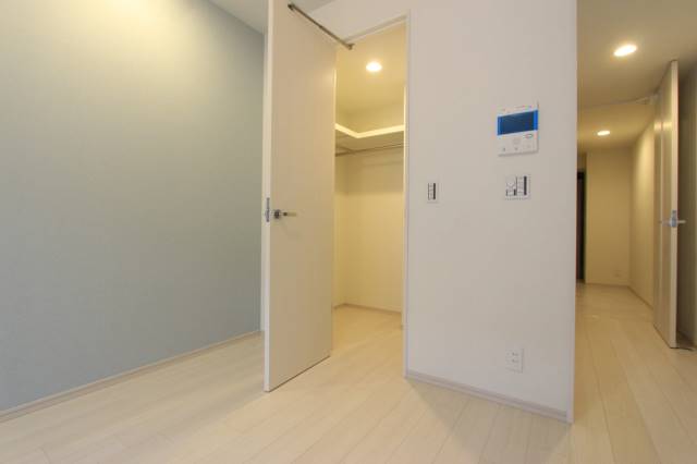 収納　収納はウォークインでたっぷり入ります