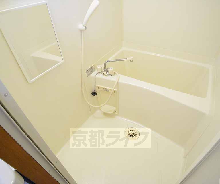 バス・シャワールーム　セパレートでゆったりバスタイム。