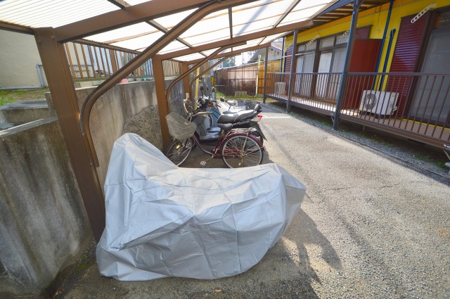 スーパー　業務スーパーエブリイ海田店（スーパー）まで827m