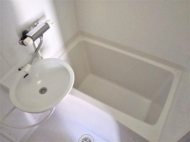 バス・シャワールーム　バストイレ別