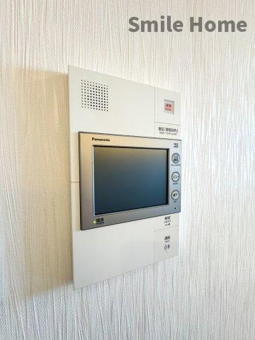 セキュリティ　TVモニターホンは安心ですね。誰か確認してから開けて下さいね