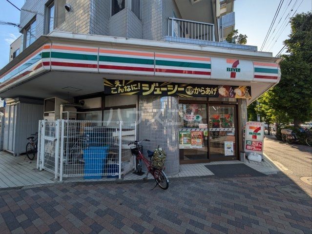 コンビニ　セブンイレブン 世田谷1丁目店（コンビニ）まで548m