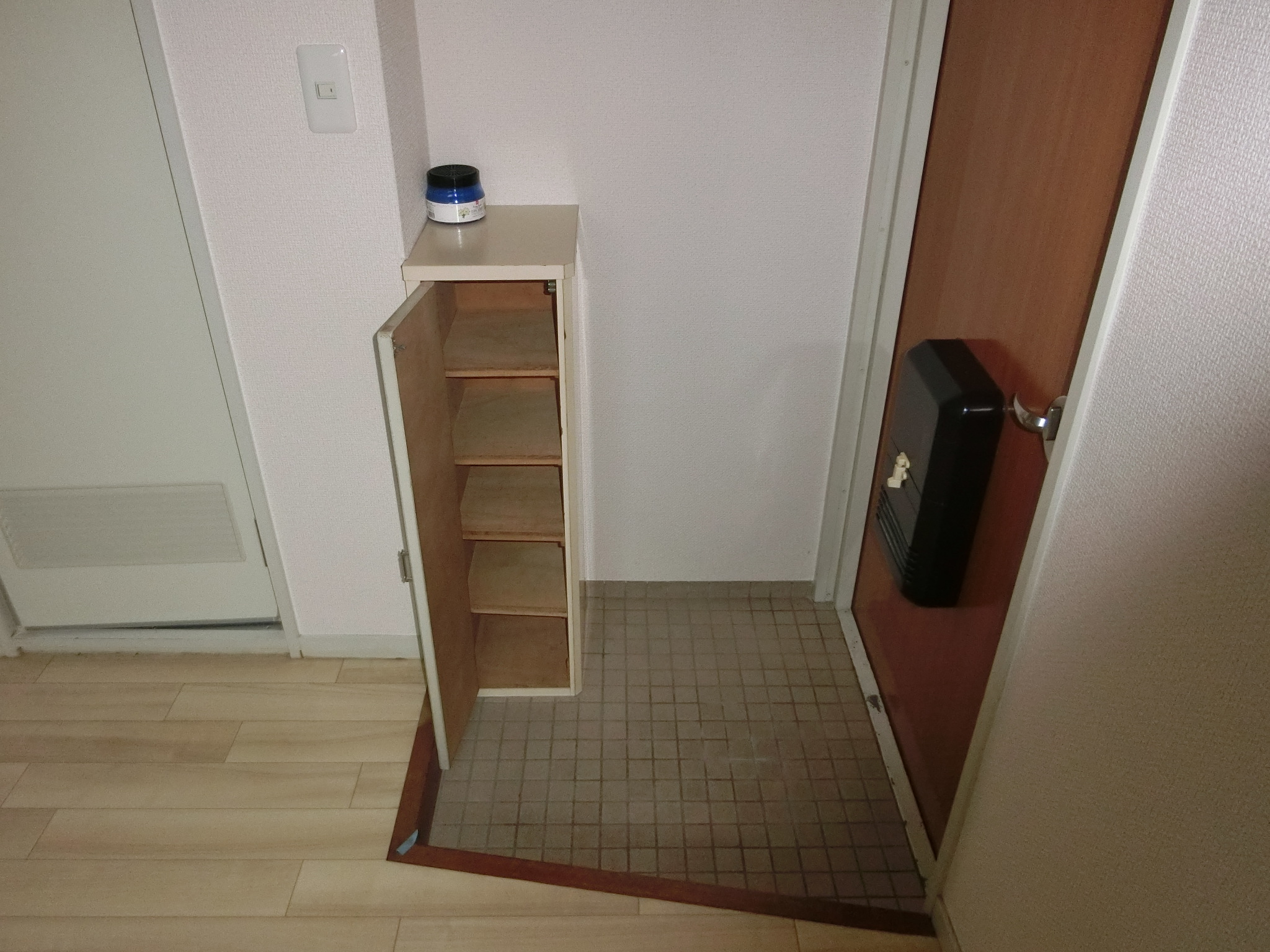 玄関　※写真は別のお部屋です。現況を優先させていただきます。