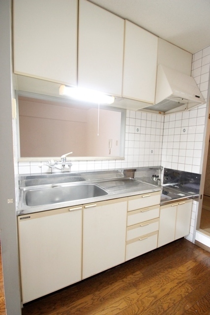 キッチン　※別号室のお写真です