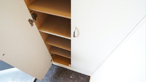 収納　玄関の靴箱です。