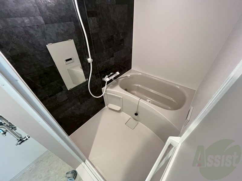 バス・シャワールーム　ユニットバスです。疲れを癒すのに欠かせませんね！