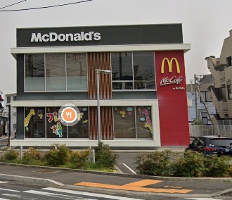飲食店　マクドナルド（飲食店）まで730m