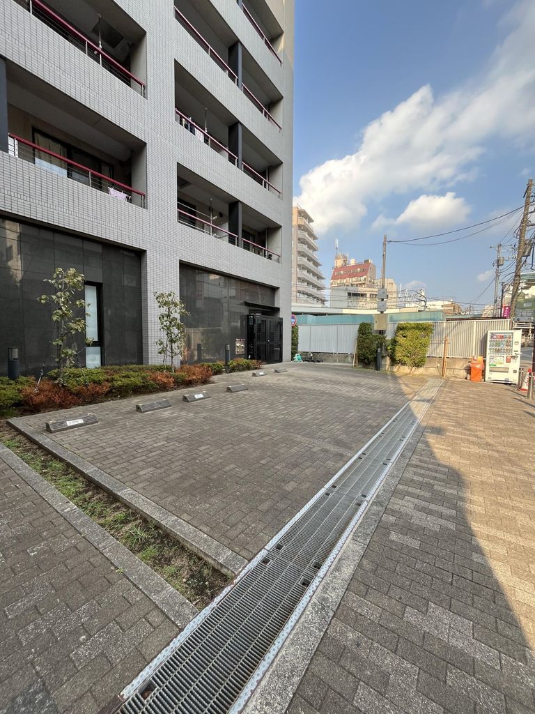 駐車場　バルコニー