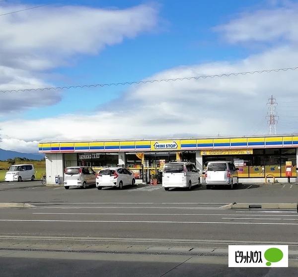 コンビニ　ミニストップ巣南町店（コンビニ）まで560m