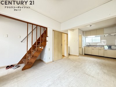 居室・リビング　広々と使用できるダイニングです。