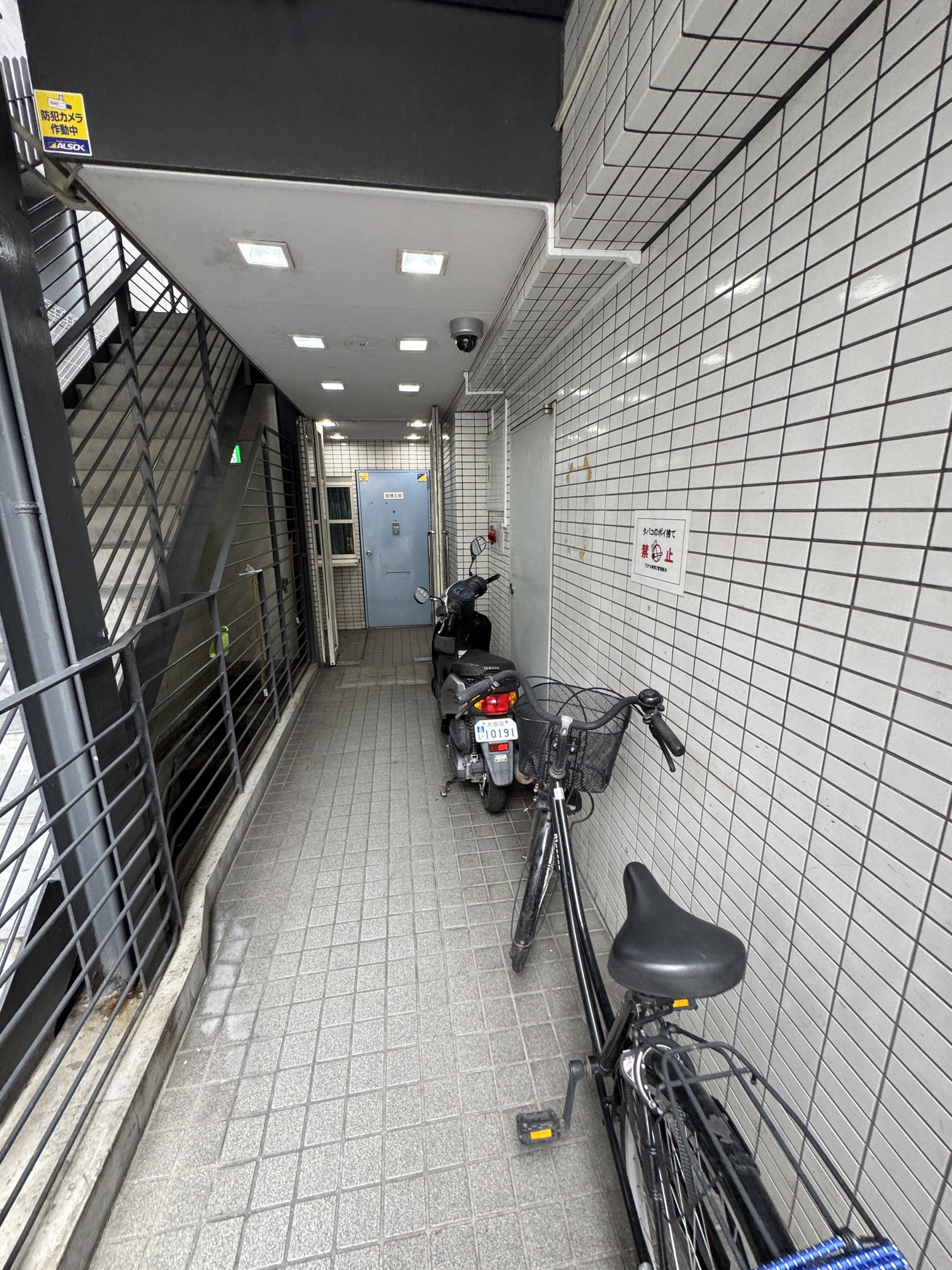 エントランス　アプローチ
