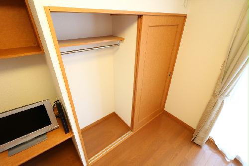 収納　大型クローゼットにより女性の方でも収納が安心