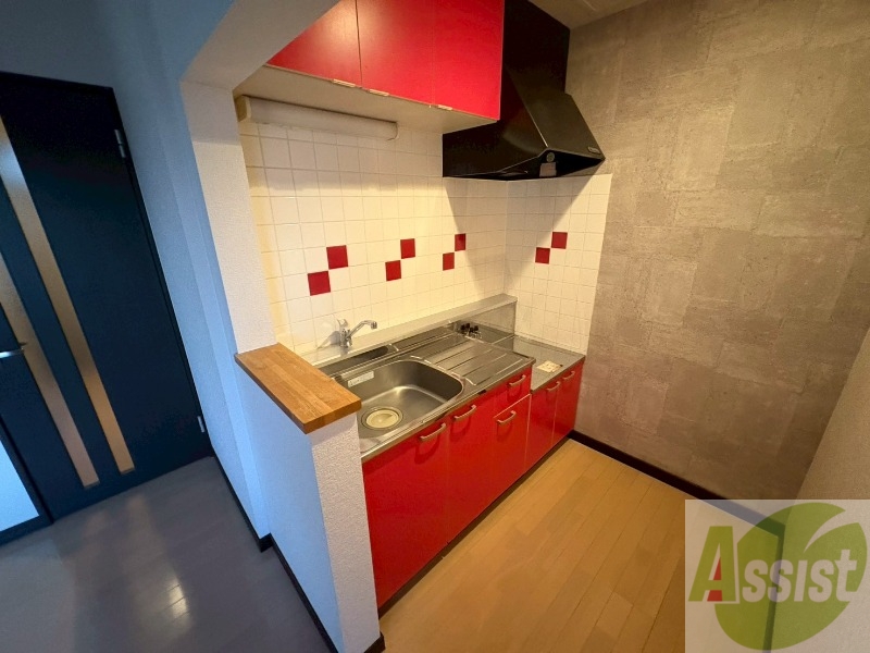 キッチン　キッチンです。ご自身でコンロを設置していただけます。