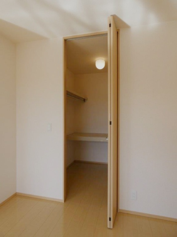 収納　図面と現状に相違がある場合には現状を優先