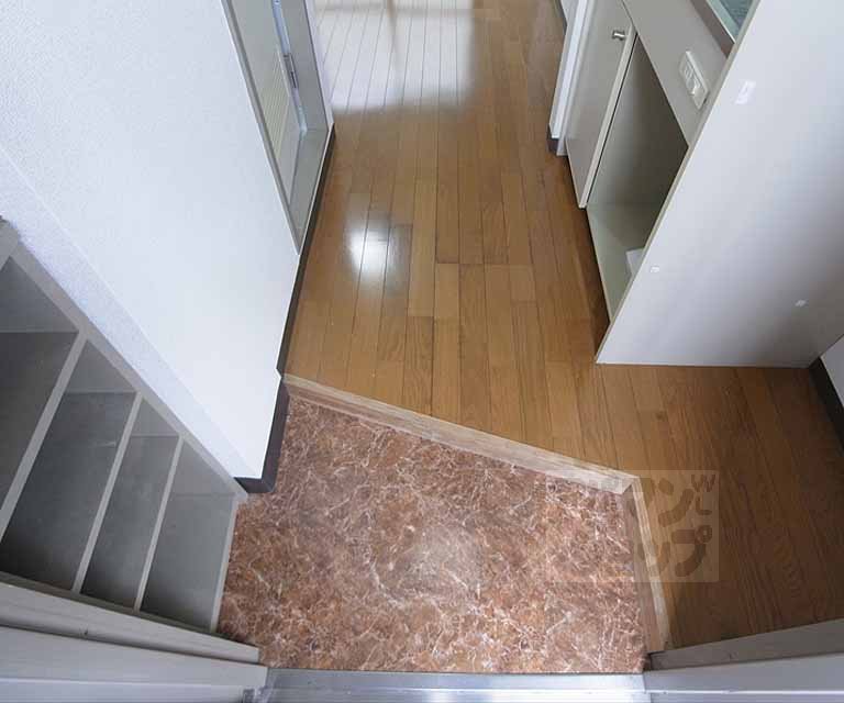 玄関　下駄箱付玄関