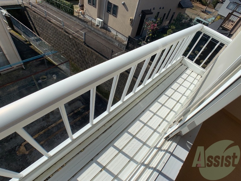 バルコニー　リビングの大きな窓から撮影しました。こんな感じです。