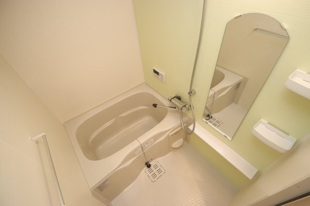 バス・シャワールーム　バス／シャワー